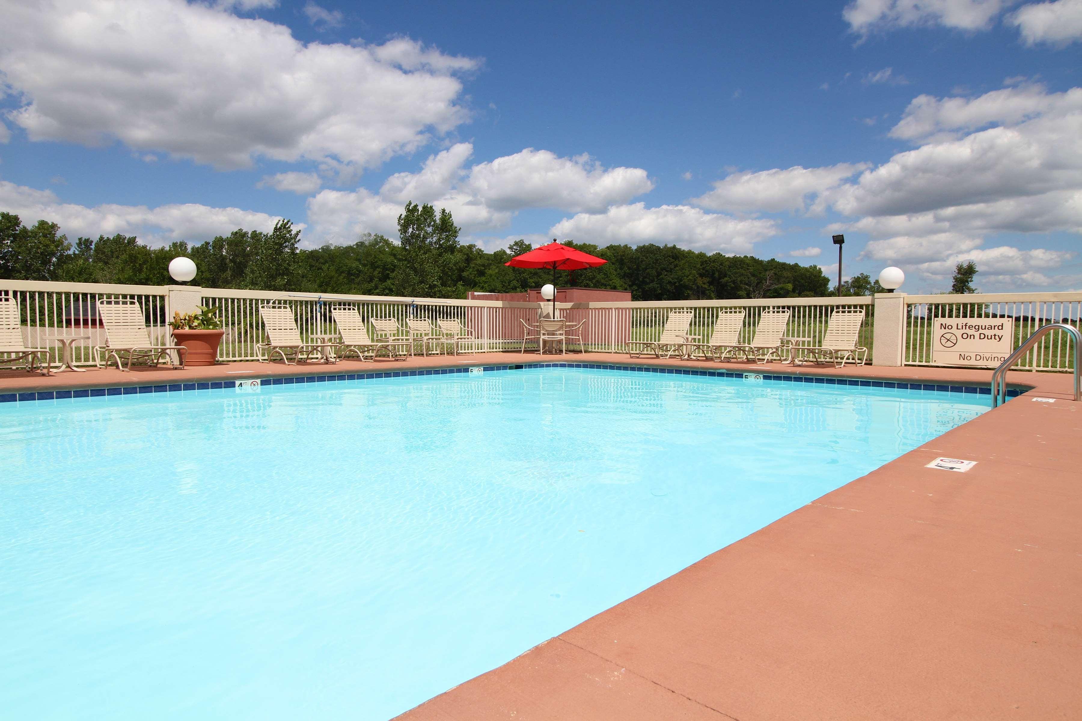 Country Inn & Suites By Radisson, Sandusky South, Oh Milan Exterior photo